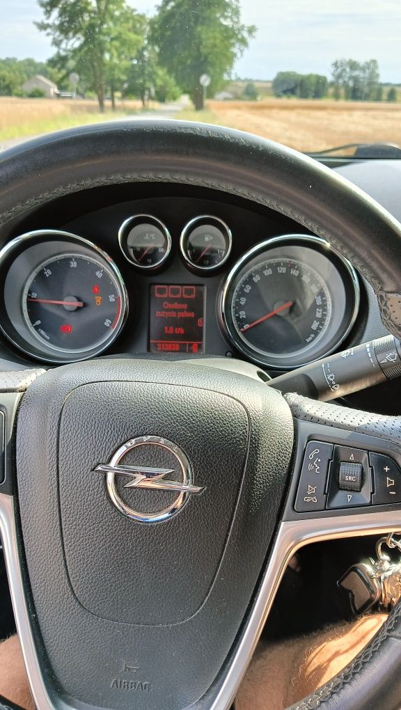 Sprzedam Opel Insignia 2.0 CDTI 131 KM Sport Tourer