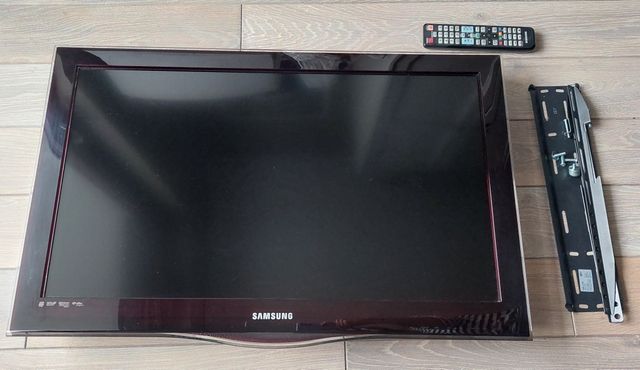 telewizor Samsung LCD full HD 32 cale