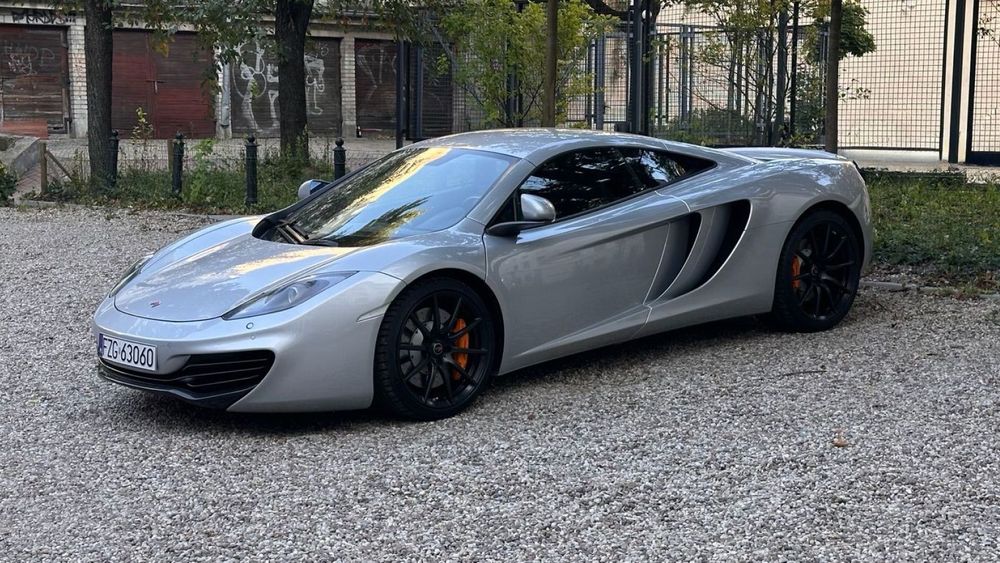 McLaren MP4-12C McLaren MP4-12C