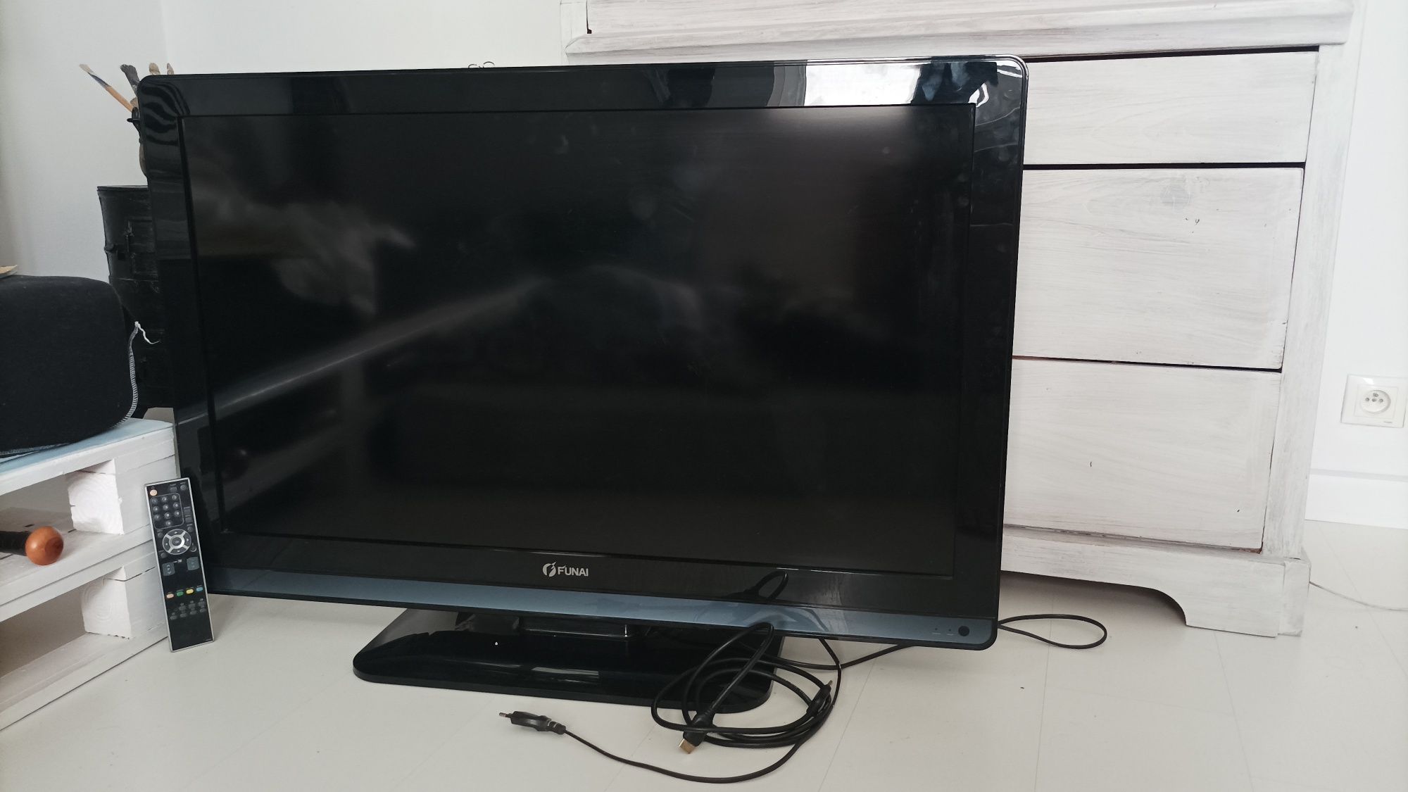 Telewizor FULL HD 40cali w HDMI marki funai