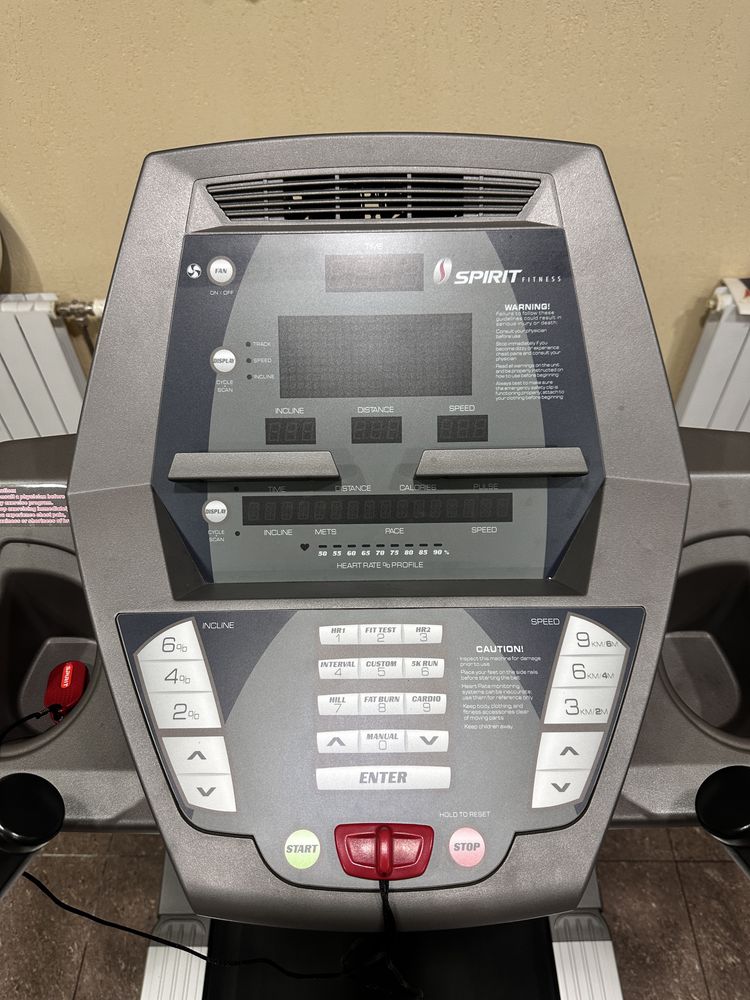 Бігова доріжка Spirit Fitness CT800