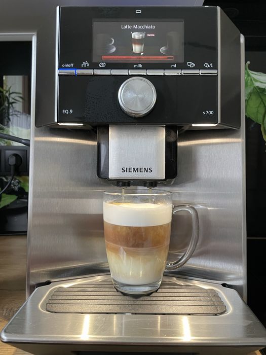 Ekspres cisnieniowy siemens eq 9 s700 ( jura bosch saeco krups )