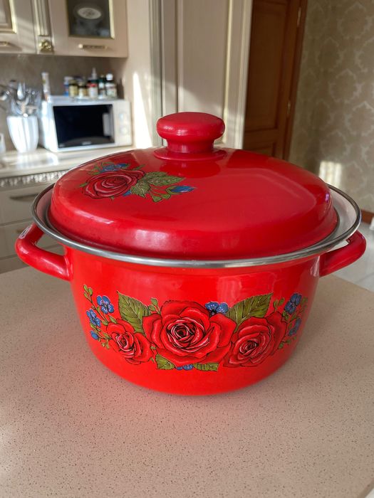 Набір емальованого посуду