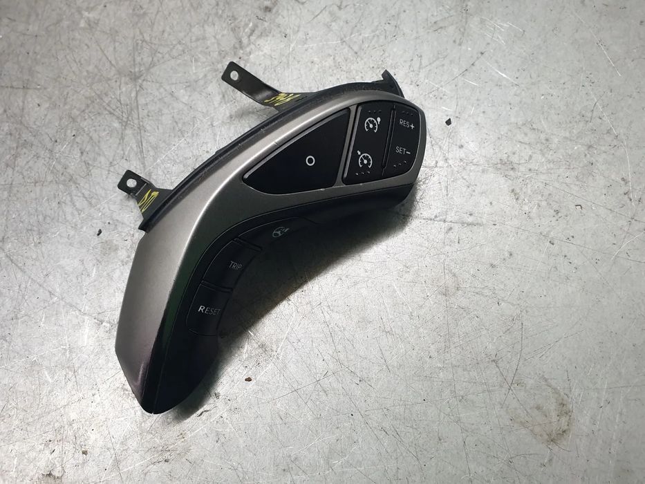 Comandos do volante HYUNDAI i30 (GD)