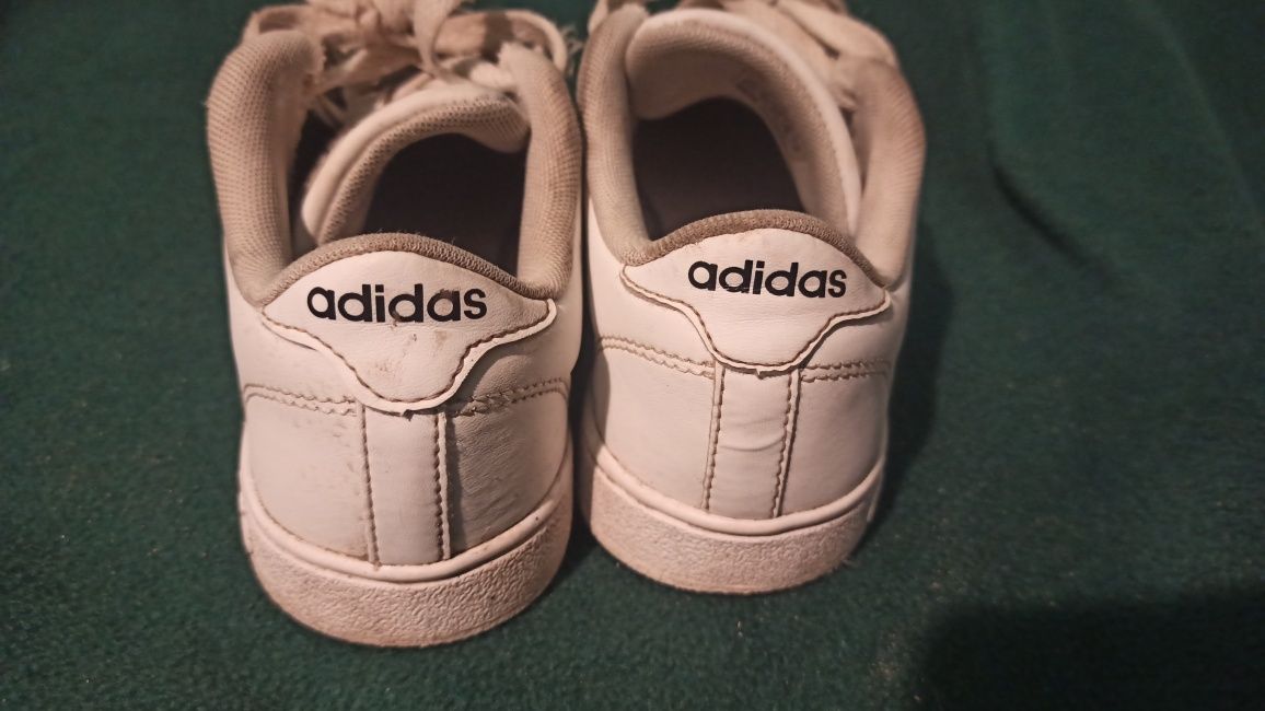 Кроссовки детские Adidas 34