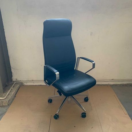 WYPRZEDAŻ | Fotel biurowy obrotowy krzesło do biura EKO-SKÓRA