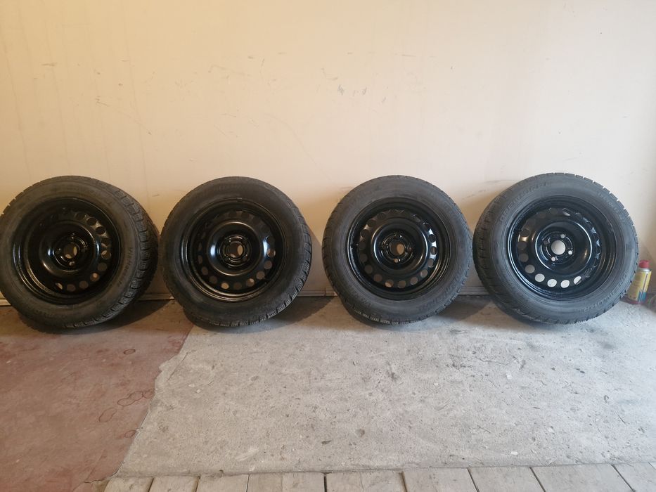 Продам комплект зимових коліс в зборі в розмірі 195/60 R15