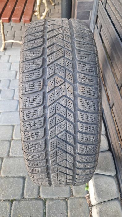 Zimowe opony Pirelli Scorpion Winter 235/55 R19