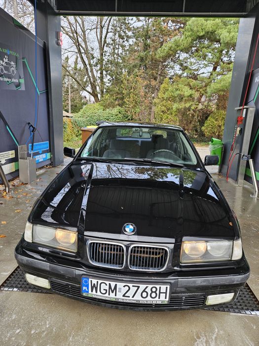 Sprzedam BMW e36 1.8is