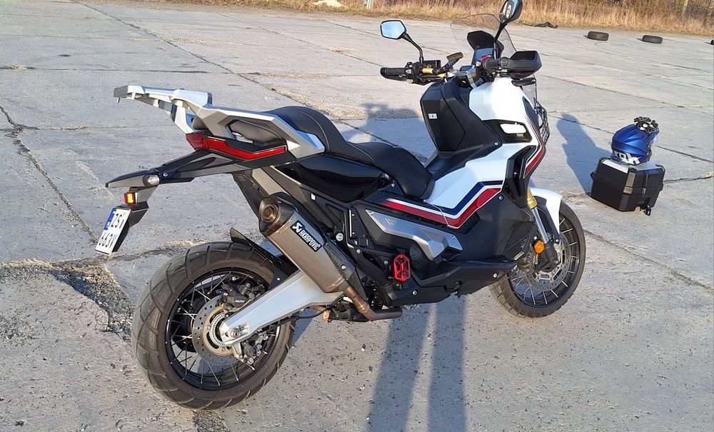 Honda x-adv 750 mały przebieg automat