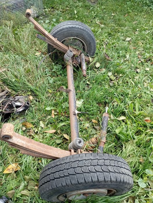 Продам задню балку на причіп