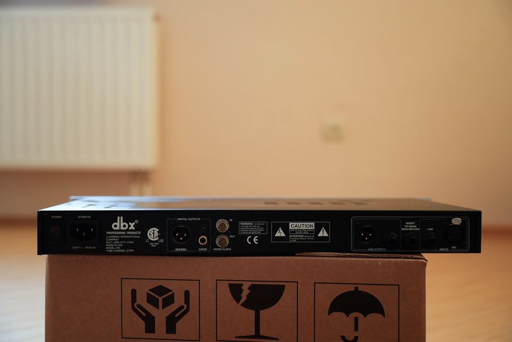Продам підсилювач DBX 376