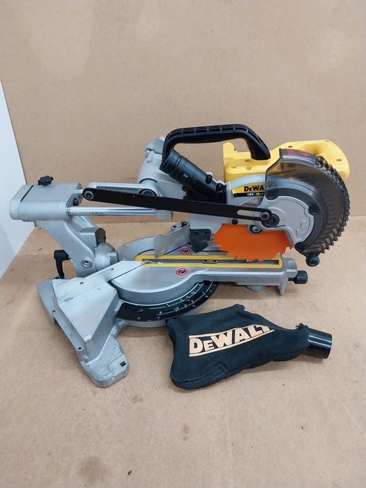 DeWalt DCS365 Piła Ukosowa Pilarka Kapówka Ukośnica 184mm 18V 2020r.