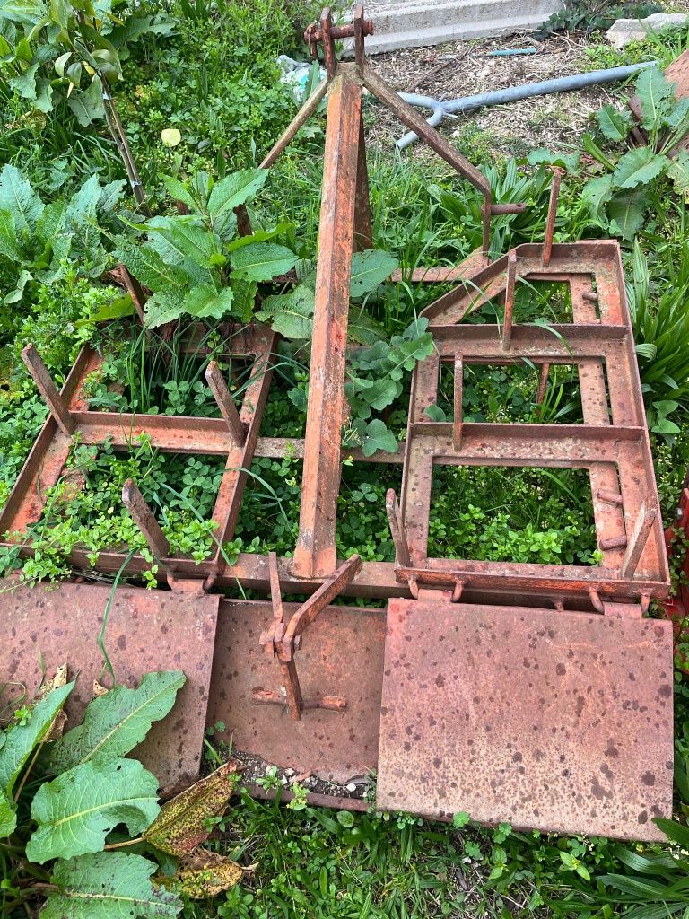 Trator Kubota com alfaias