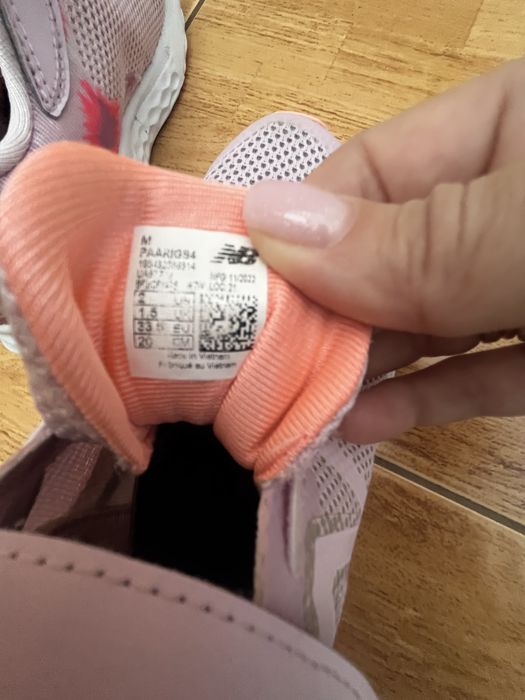 Кросівки New Balance на дівчинку, 33 розмір