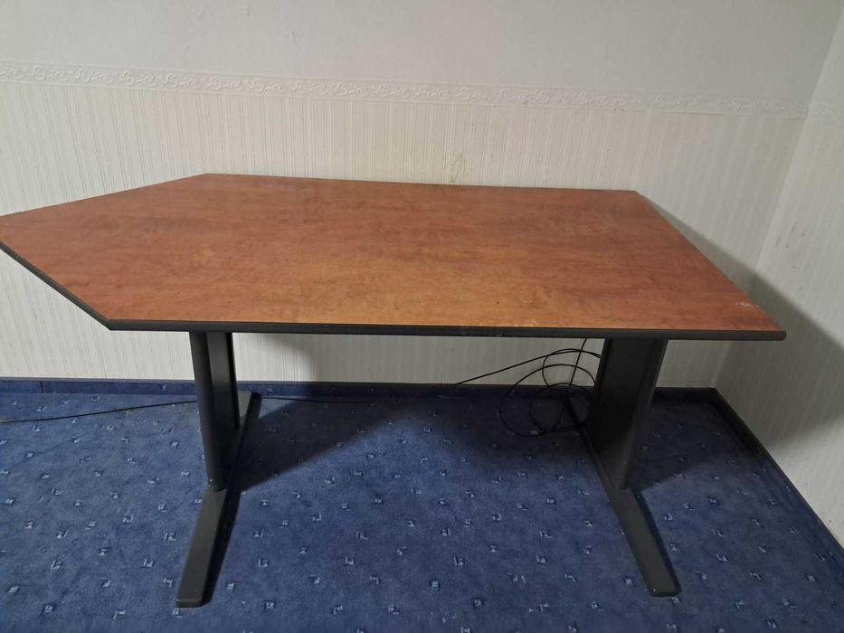 Продам офісний стіл