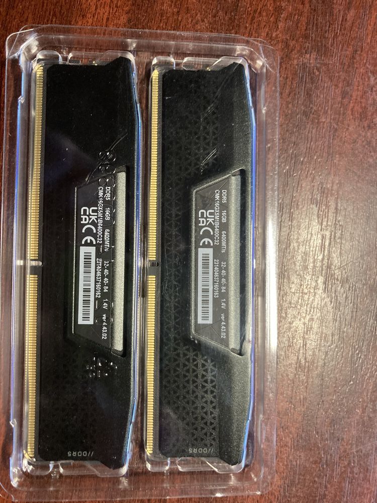 Память DDR5 32Gb (2x16Gb kit) CORSAIR VENGEANCE DDR5 6400Mhz