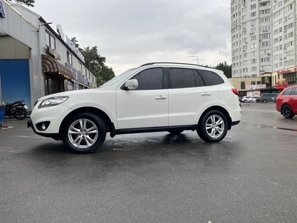 Файний автомобіль без дефектів