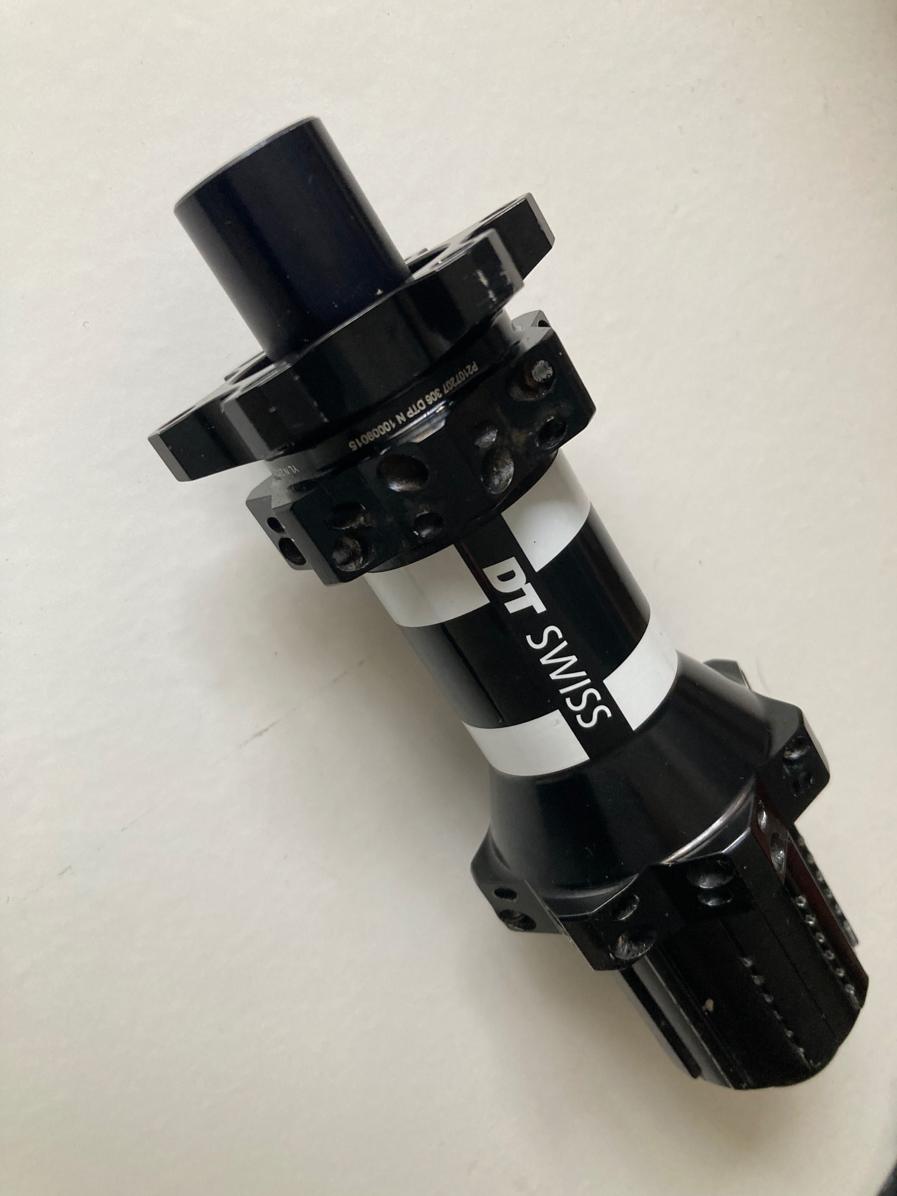 Cubo DTswiss 12x148 mm BOOST-Shimano
