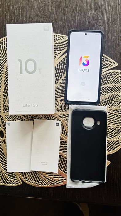 Smartfon Xiaomi Mi 10T Lite + 2x etui