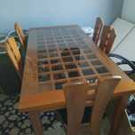 Mesa tampo de vidro com cadeiras