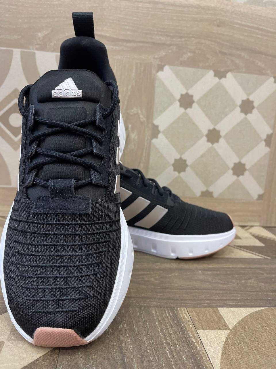 Кросівки Adidas SWIFT RUN 23 W (40)