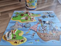 Puzzle drewniane "Piraci" z figurkami, stan bdb