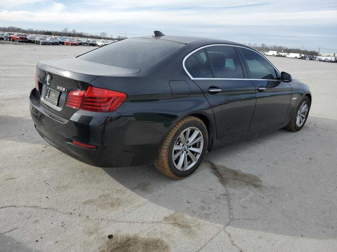 BMW  528 XI  2014