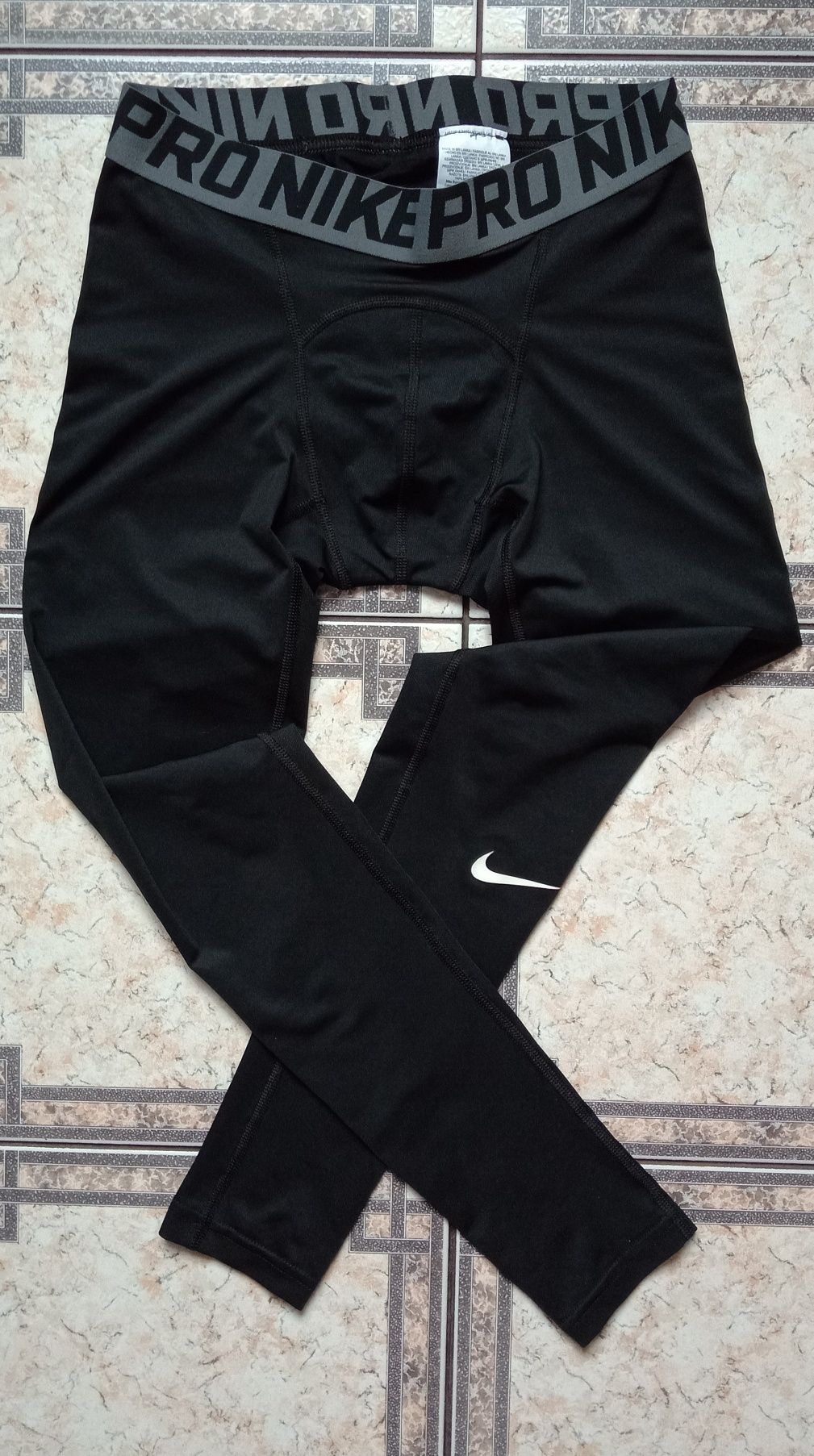 Nike Pro Compression legginsy sportowe męskie chłopięce S