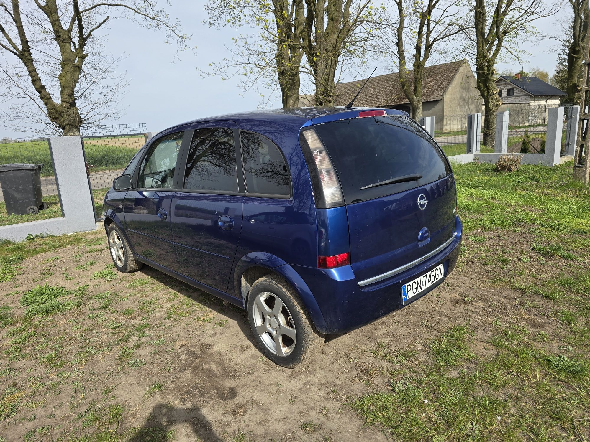 Tania Meriva 3900 zł 2008 rok 1.7 CDTI Isuzu 125 km