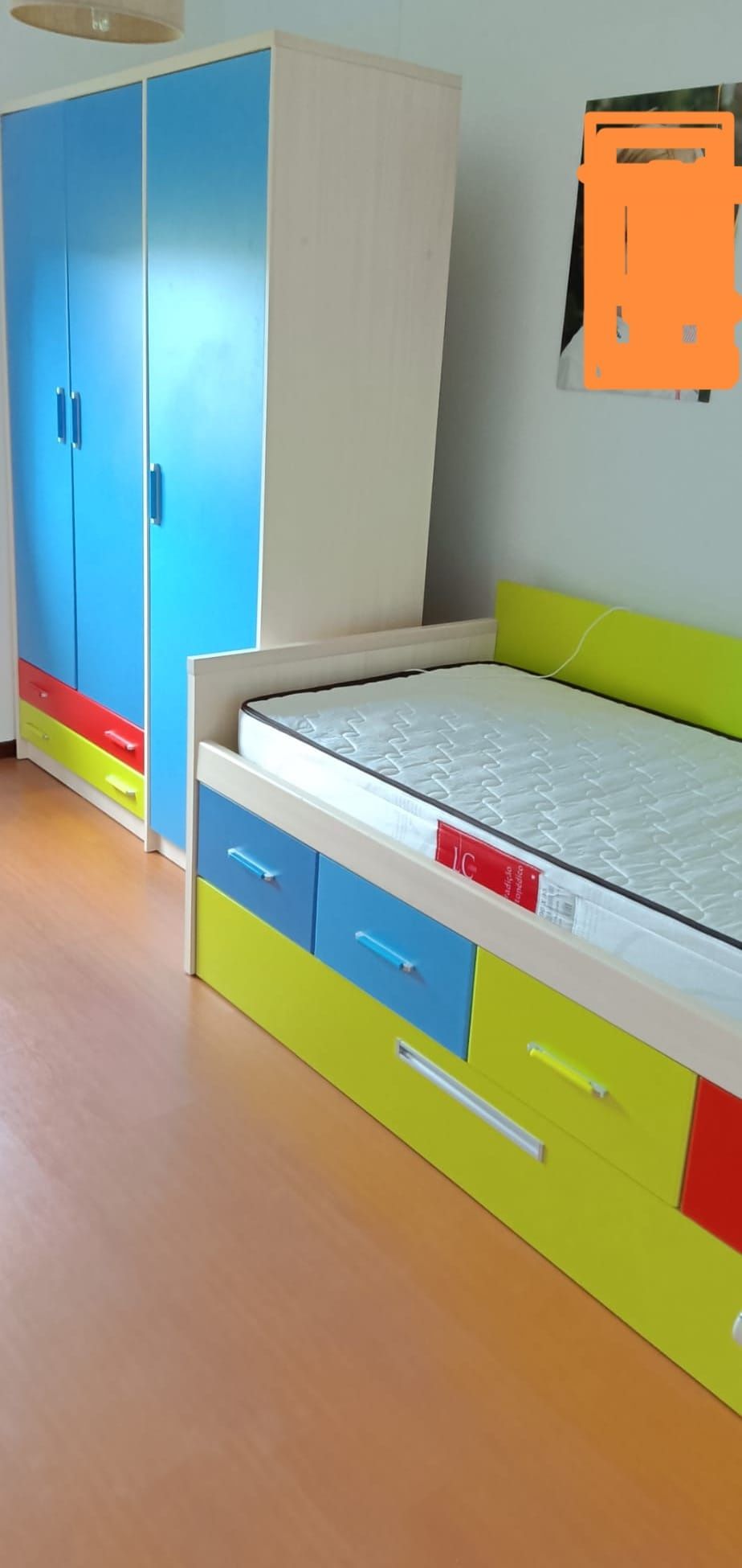 Quarto junior - estúdio