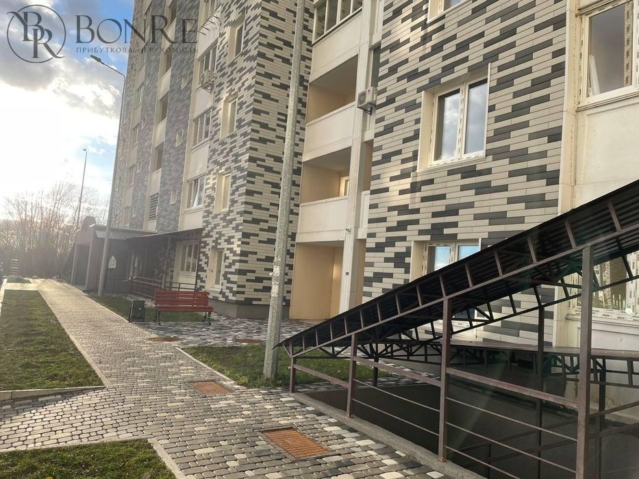 Продаж, Торгове, в ЖК Ревуцького, 100м2