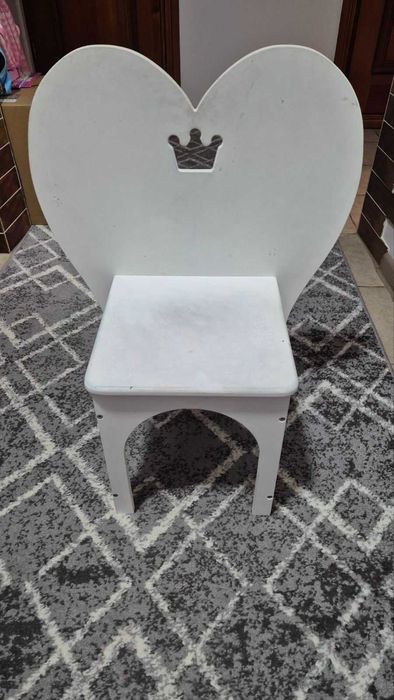 Продам стіл дитячий з стільчиком