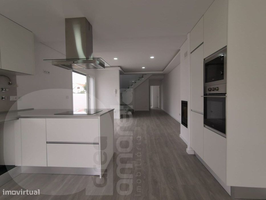 Moradia T4 em Fernão Ferro, Quinta das Laranjeiras