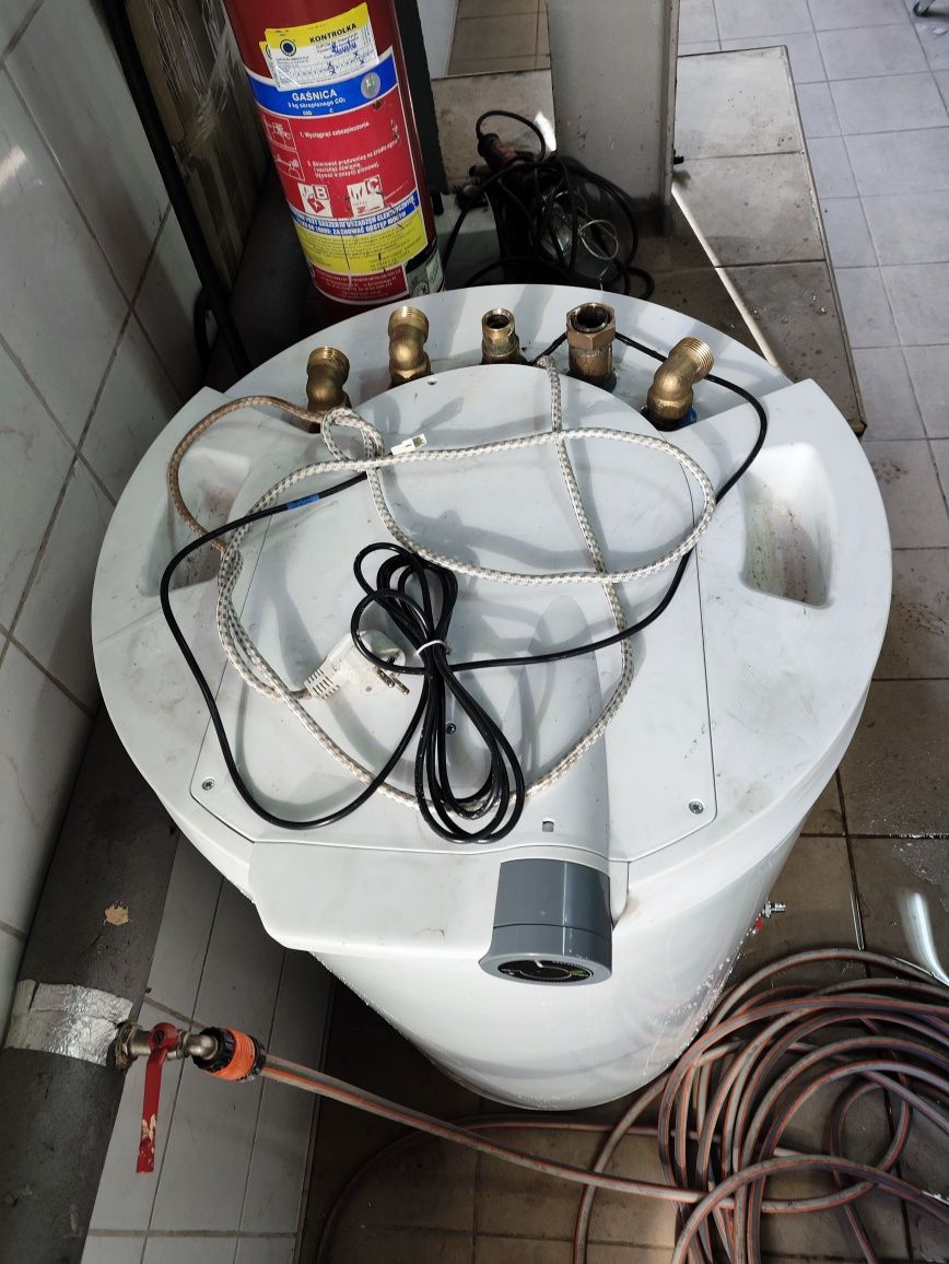 Zasobnik wymiennik firmy Viessmann ews 160 z grzałką