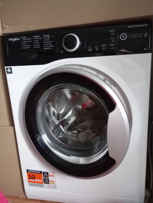 Продам стиральную машинку (новая)  Whirpool