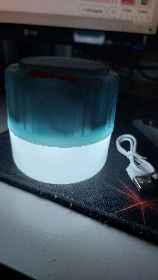 Lamka ładowana na USB