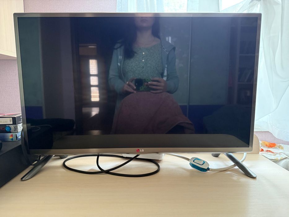 Телевізор LG 32LB652V