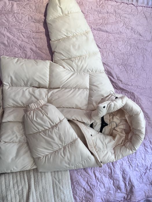 Трендовий зимовий оверсайз пуховик