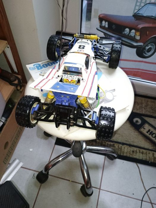Zdalnie sterowany tamiya rc boomerang z lat 80