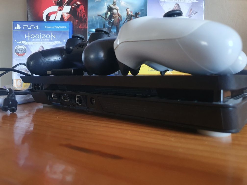 PlayStation 4 slim 1tb hen