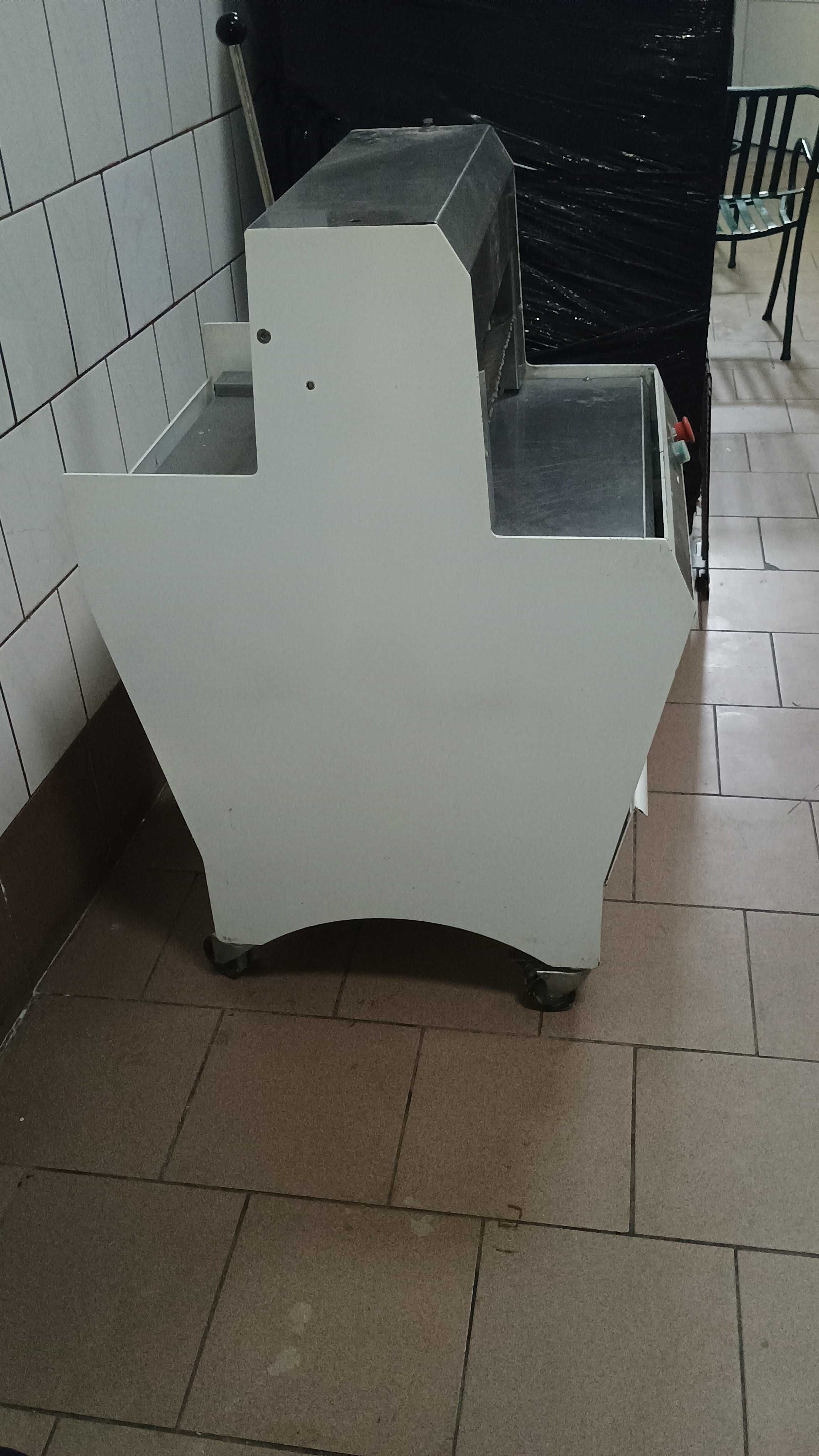 Półautomatyczna krajalnica do chleba JAC