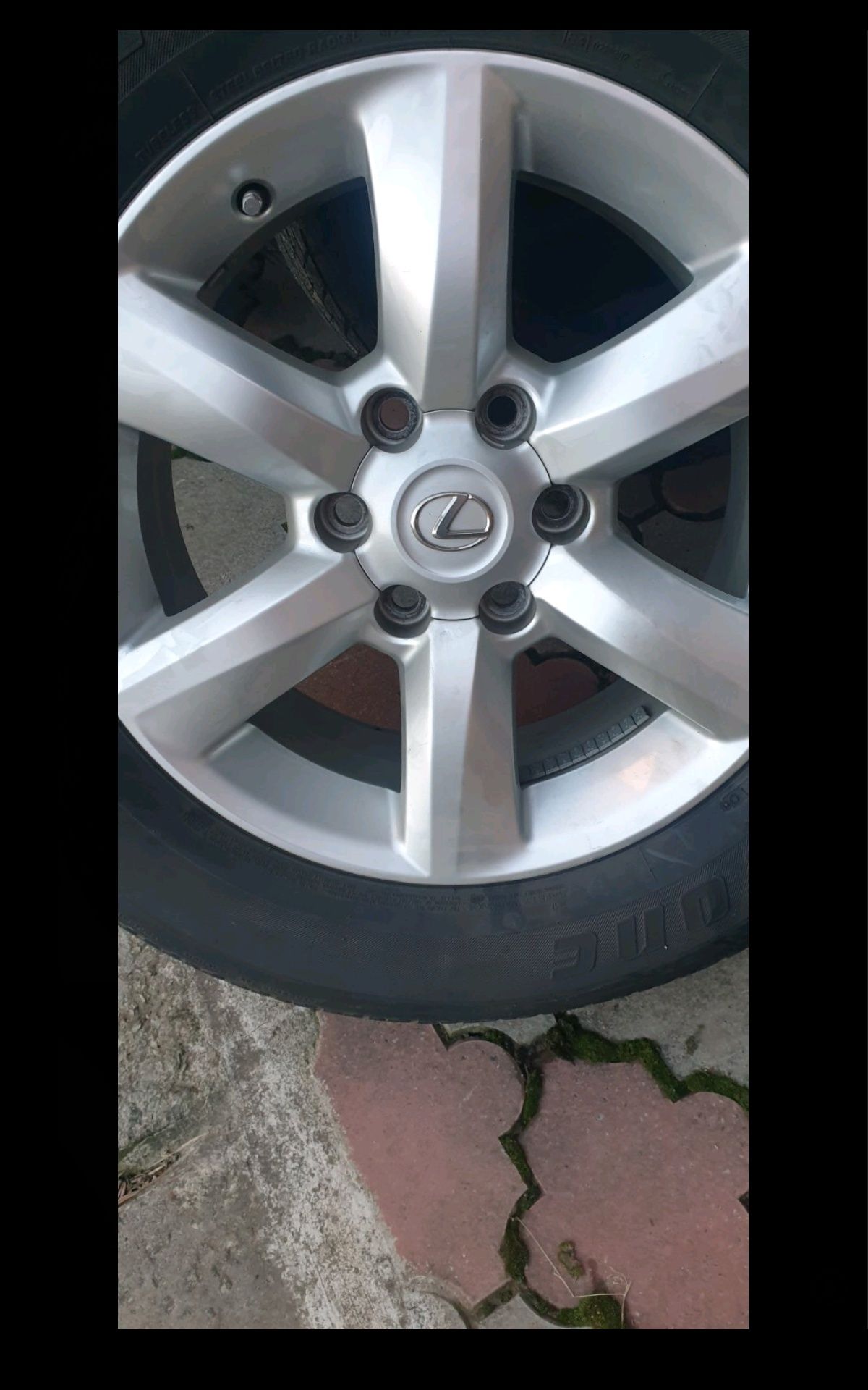 Lexus два диски R18 з резиною 265/60/18  110H
