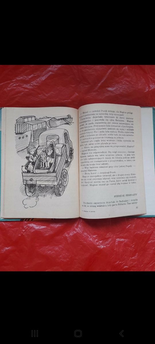 Książka dziecięca MAGNUS W PORCIE 1975 rok OPOWIADANIE