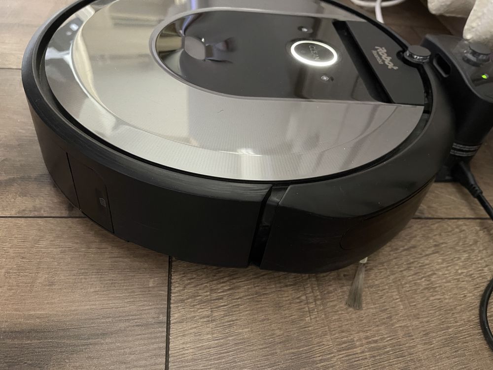 iRobot i7 - kpl sprawny