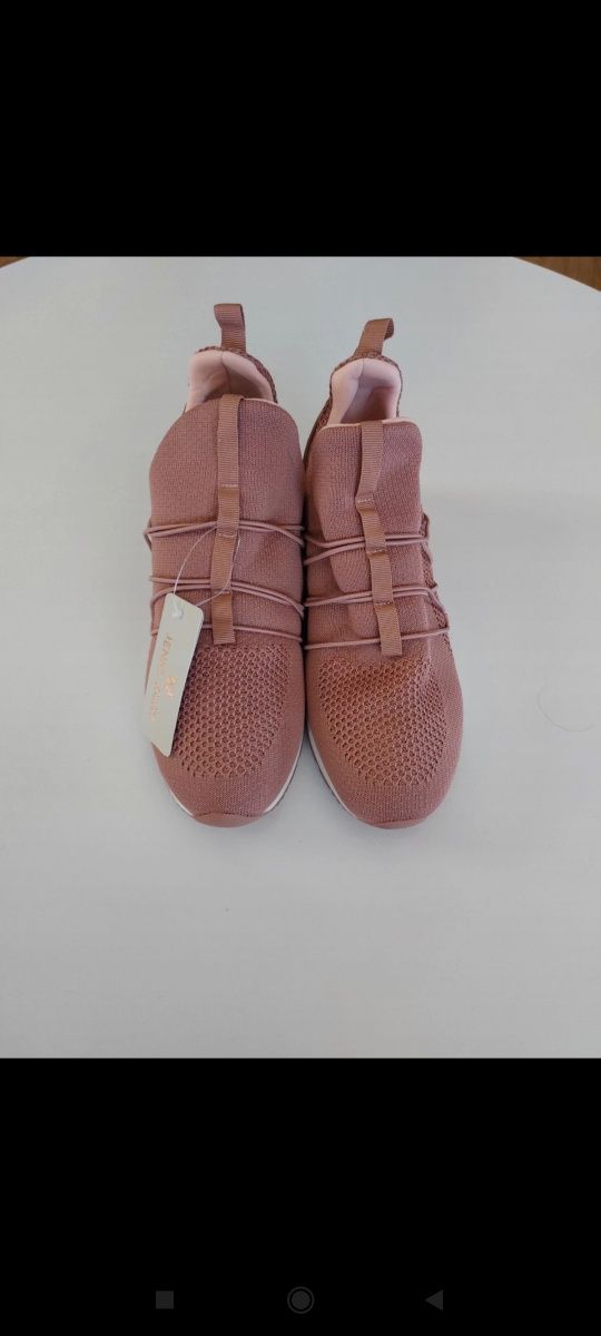 Buty sportowe CCC