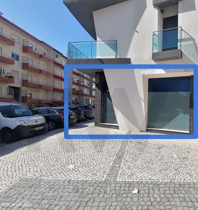 Loja para arrendamento no centro do Entroncamento