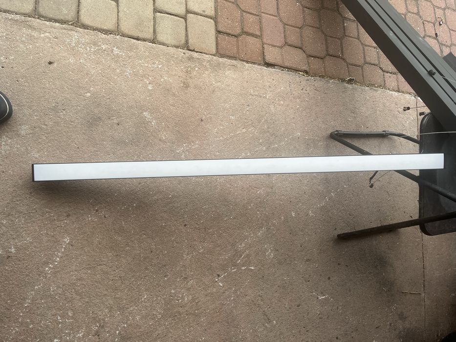 Lampa swietlówka biurowa