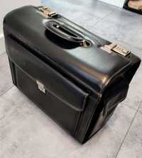 Skórzany kufer, nesesser lotniczy