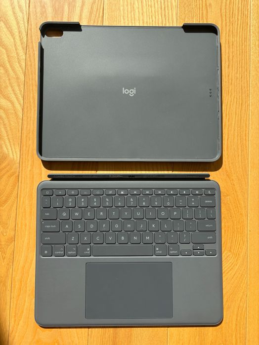 Logitech Combo Touch Klawiatura do iPad Air 13 cali